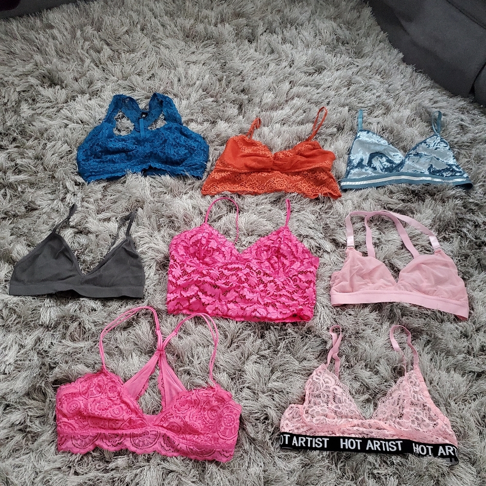 Lot of 8 bralettes.